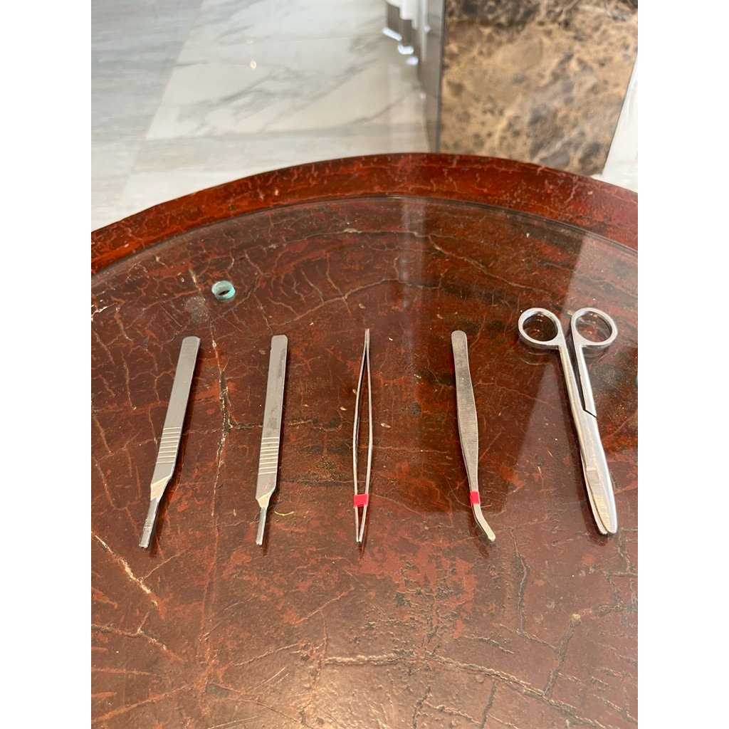 Alat Bedah atau Alat Medis