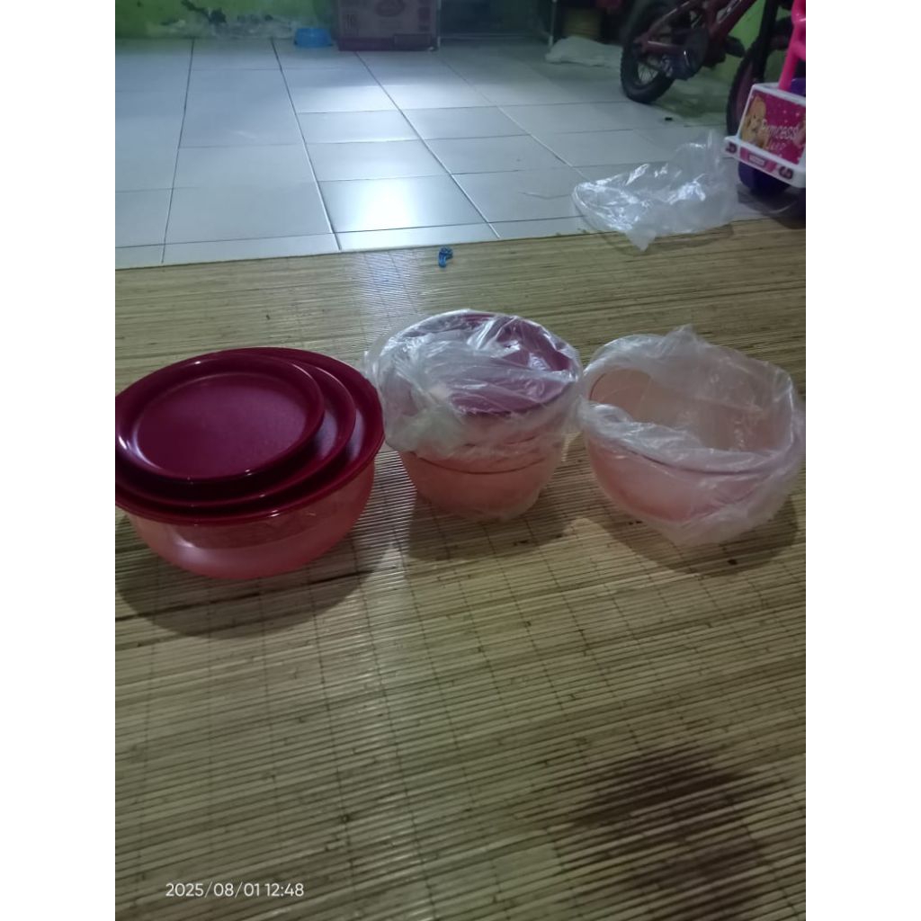 Tupperware luxury table collection set