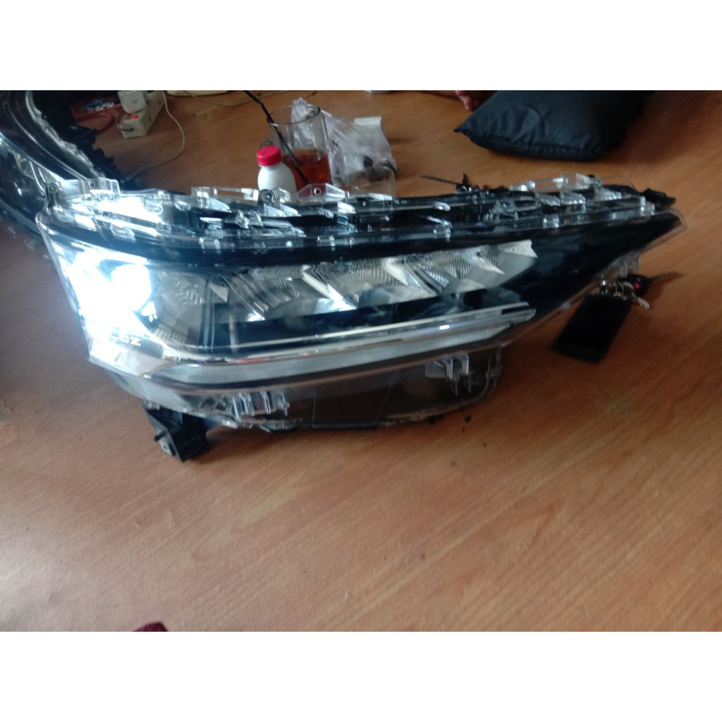 headlamp Avanza veloz THN 2022-2023 copotan 100% original,,
