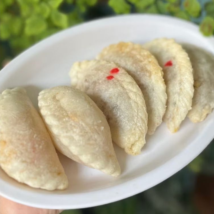 

CIRENG ISI AYAM SUWIR PEDAS - RISOLYUM