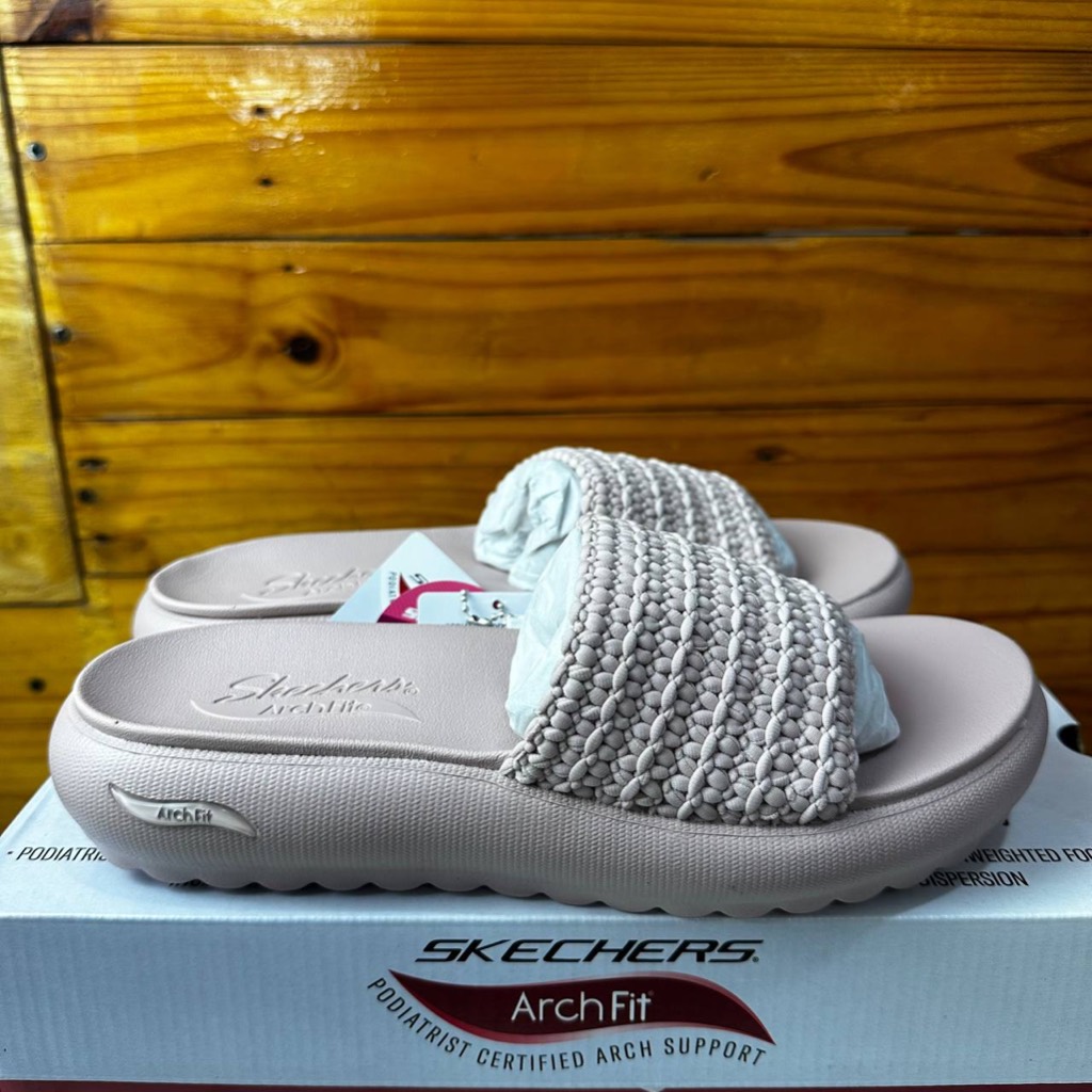 2 VARIASI WARNA SANDAL SKECHERS WANITA SKECHERS ARCH FIT CLOUD OH SHE PRETTY 119789 BLACK & BLUSH SE