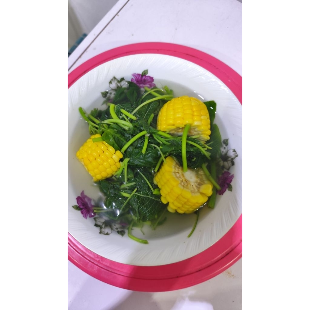 

Kuah bening sayur bayam. jagung masakan kalimantan