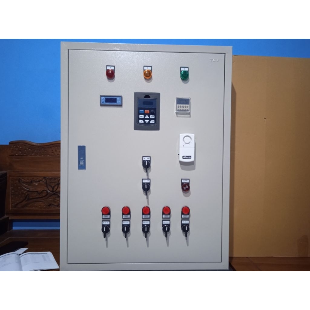 Panel kandang ayam close house,3 phase 8 blower dengan punos 313