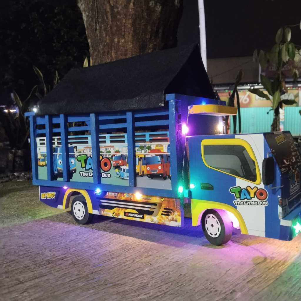 miniatur truk oleng jumbo bahan full kayu pintu belkang bisa dibuka full lampu dan terpal