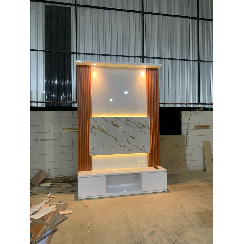 backdrop tv minimalis / rak tv minimalis