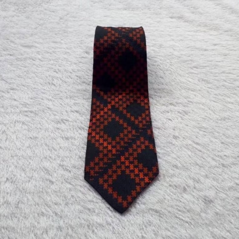 VINTAGE COMMODORE TIE TREVIRA GERMANY