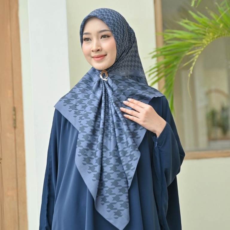 Jilbab Segi Empat AMADEA Voal Series Monokrom Terbaru Size 120x120 Original Quail