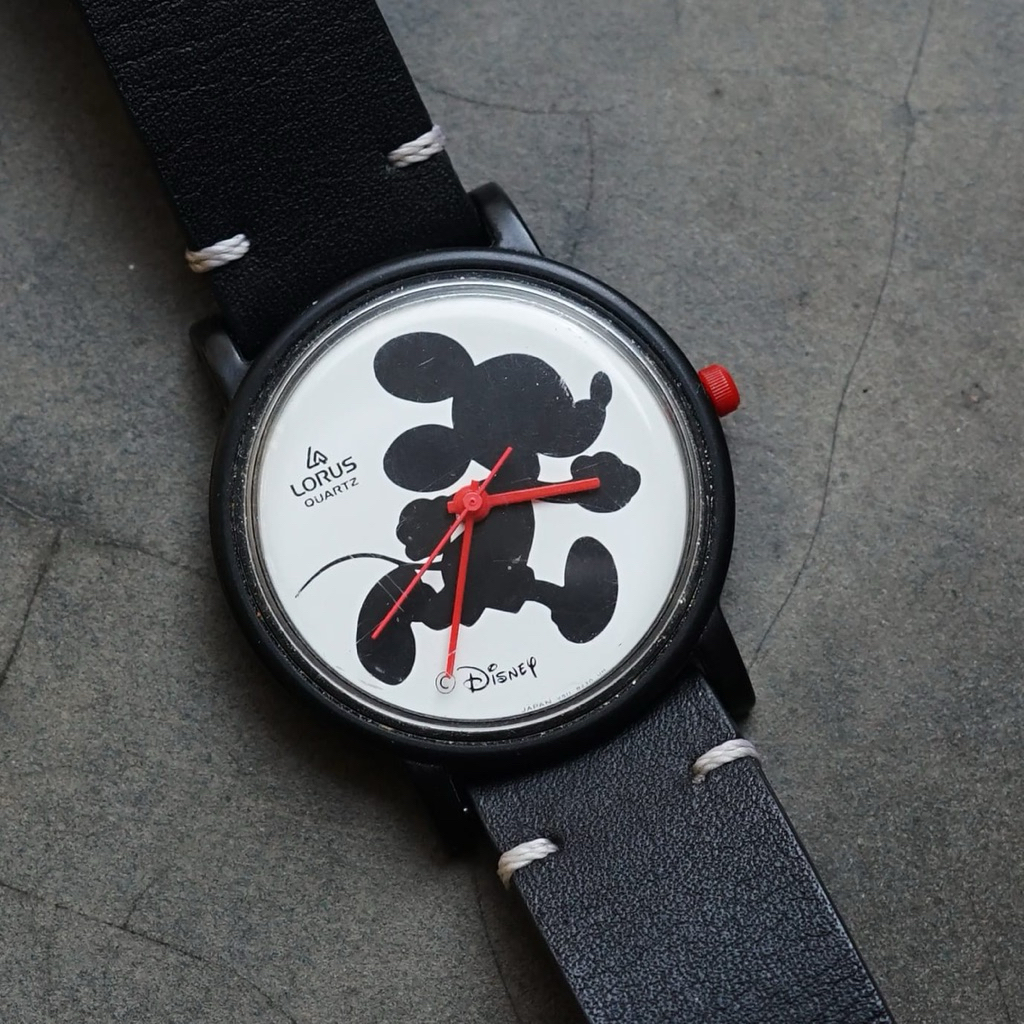 Jam tangan Vintage Lorus Mickey Mouse