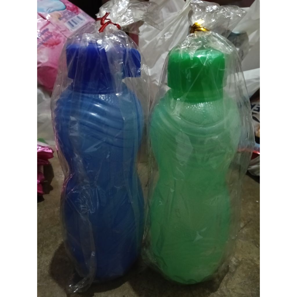 BOTOL MINUM 500ML. BOTOL MINUM PLASTIK 500ML. BOTOL MINUM HADIAH. GIFT BOTOL MINUM. WATER BOTTLE 500