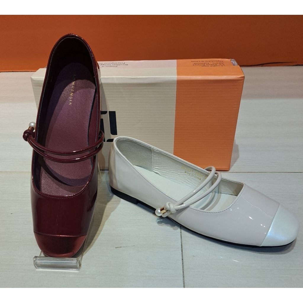 Sepatu flat wanita LAWRENSIA