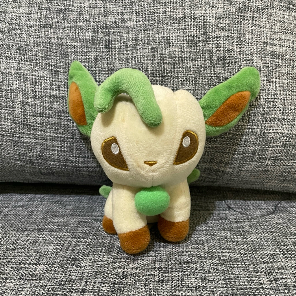 Boneka Pokemon Leafeon Pokemon Center