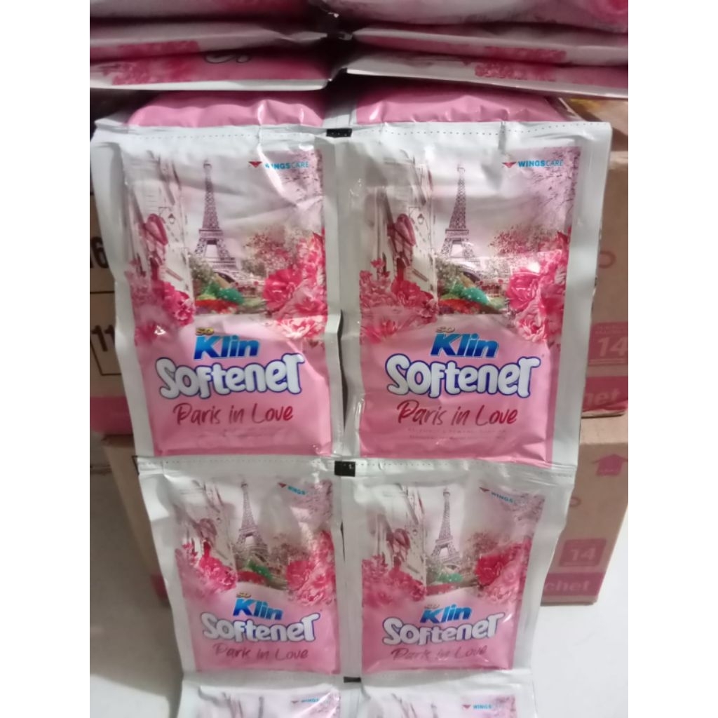 SOKLIN SOFTENER PEWANGI PAKAIAN 1 KARTON ISI 48 BUNGKUS NETTO 65ML