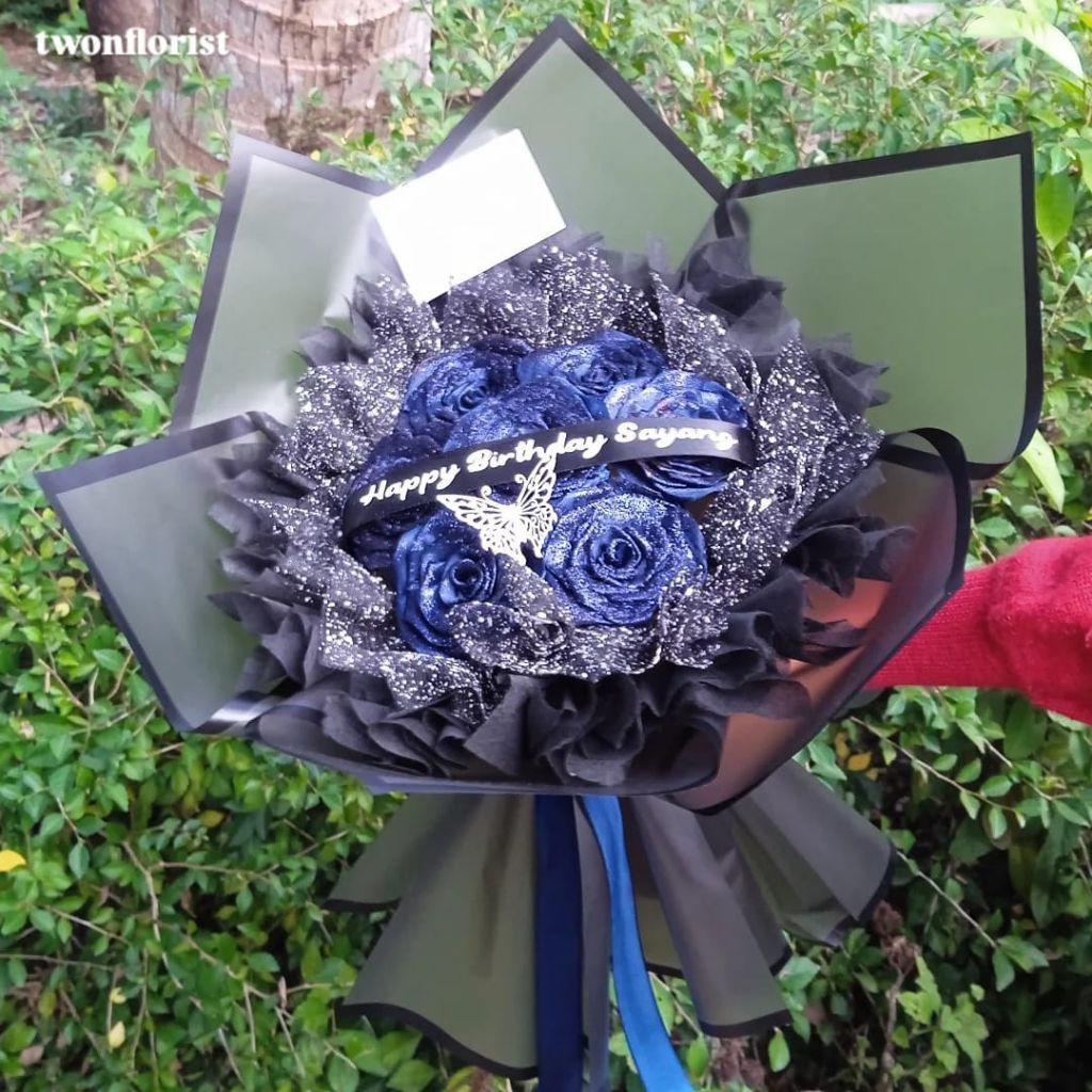 

BUKETSATINFULLGLITERFULLTILESALJU/BUKETSATINCANTIK/FREESELEMPANGDANKARTUUCAPAN!|TWONFLORIST