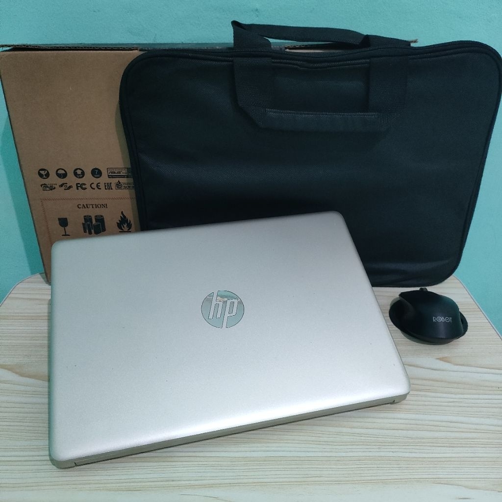Laptop Hp 14s Slim Core i3 Ram 8 Ssd 256 Mulus Normal Bergaransi
