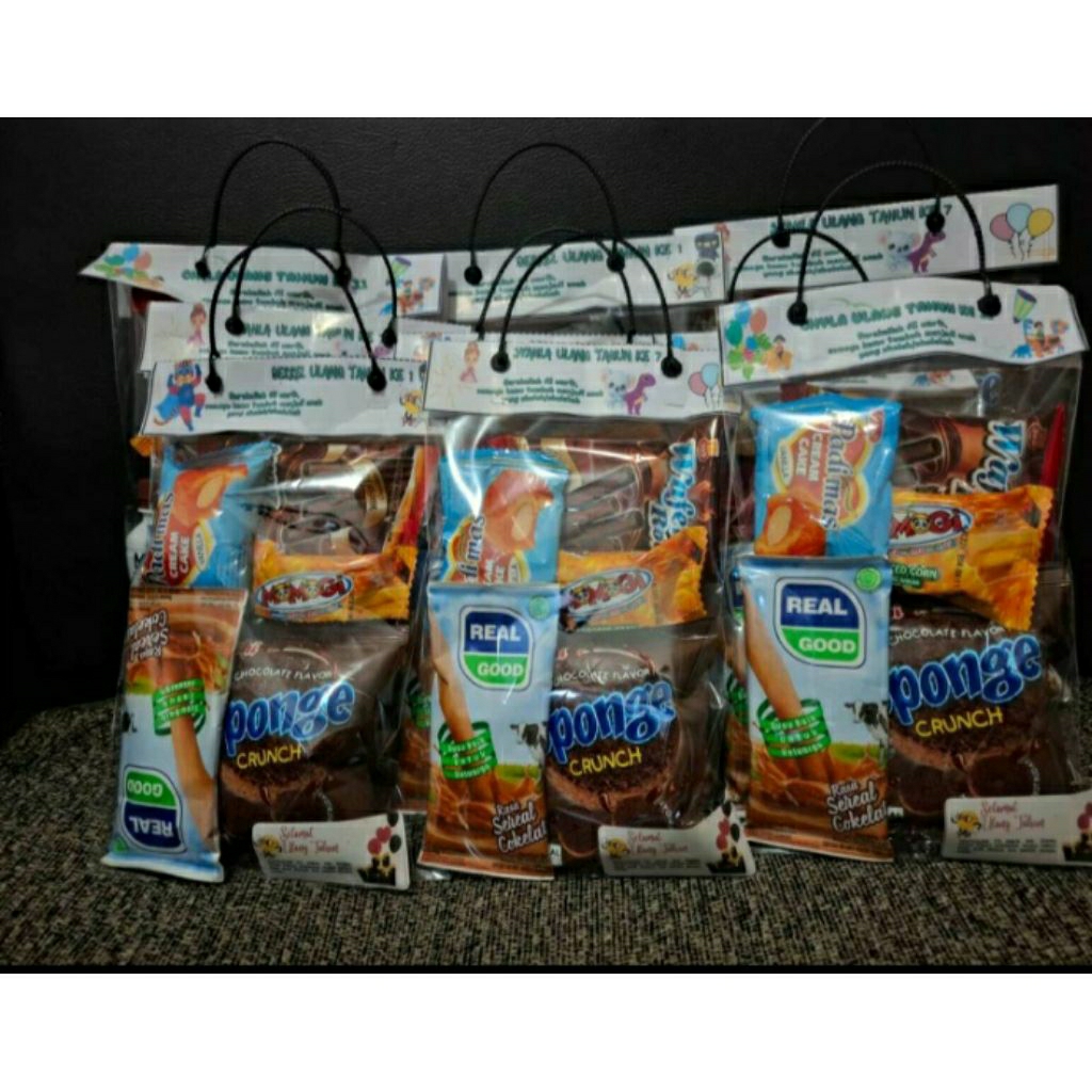 

Promo 10 bungkus Snack ulang tahun anak dengan 5 varian