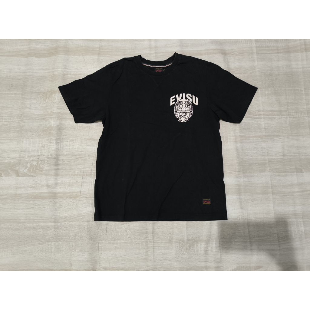 T-shirt Evisu Hitam