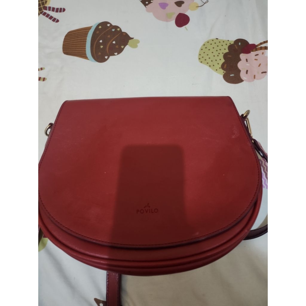 tas selempang wanita merah merk povilo