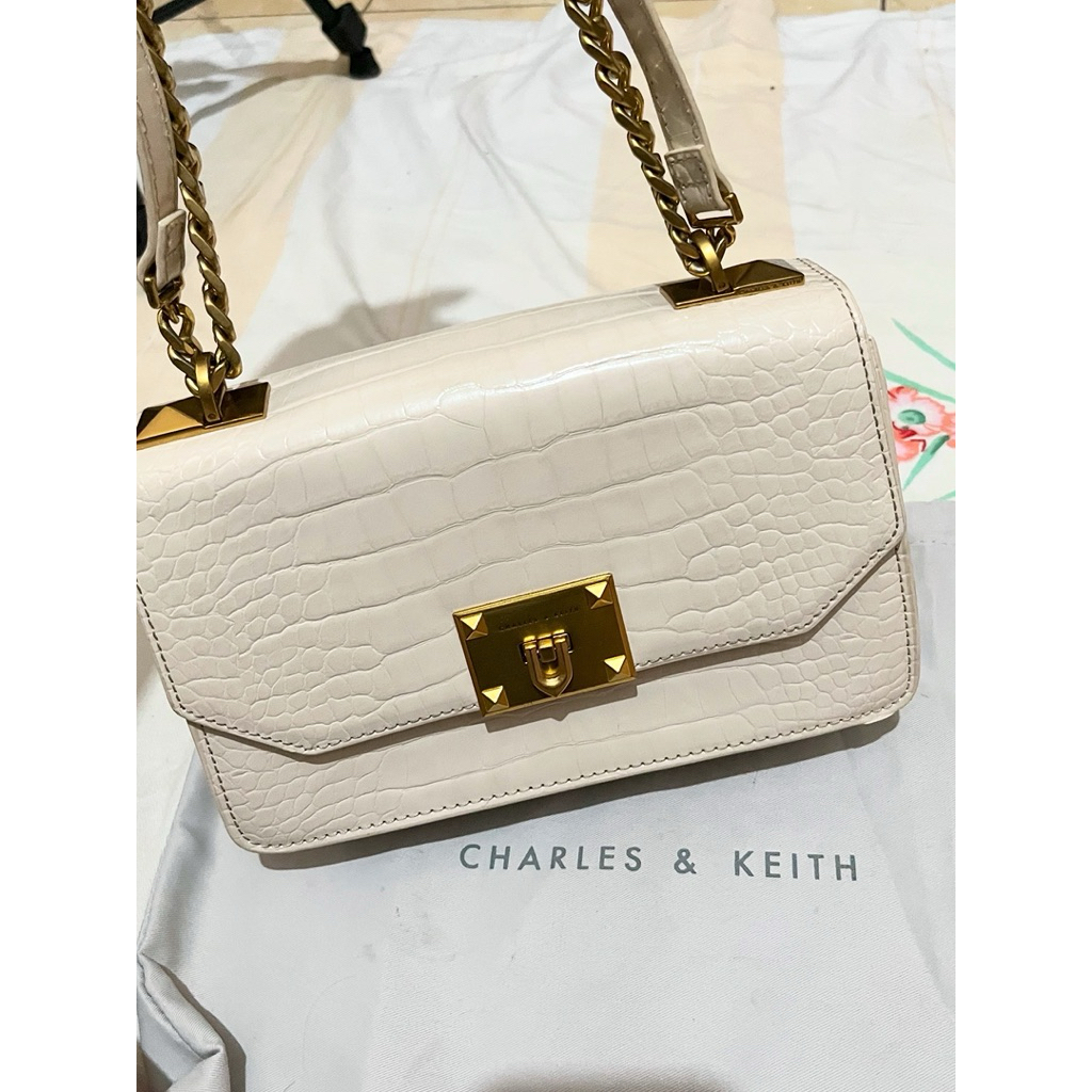 PL tas Charles and Keith