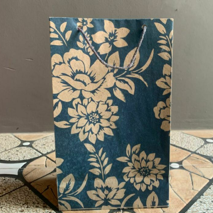 

paperbag motif / paperbag batik / paperbag murah / tas kado