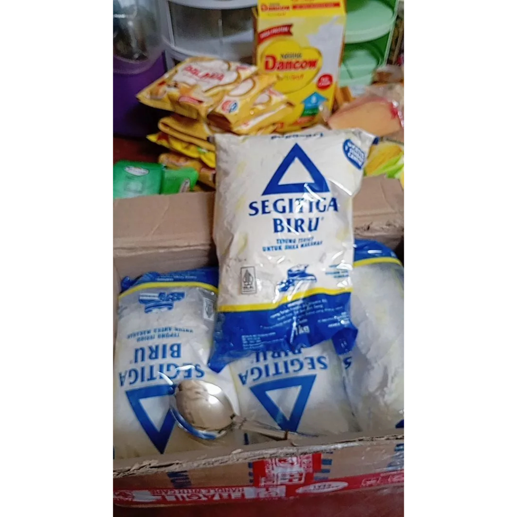 

Tepung Bogasari Segitiga Biru 1 Kg