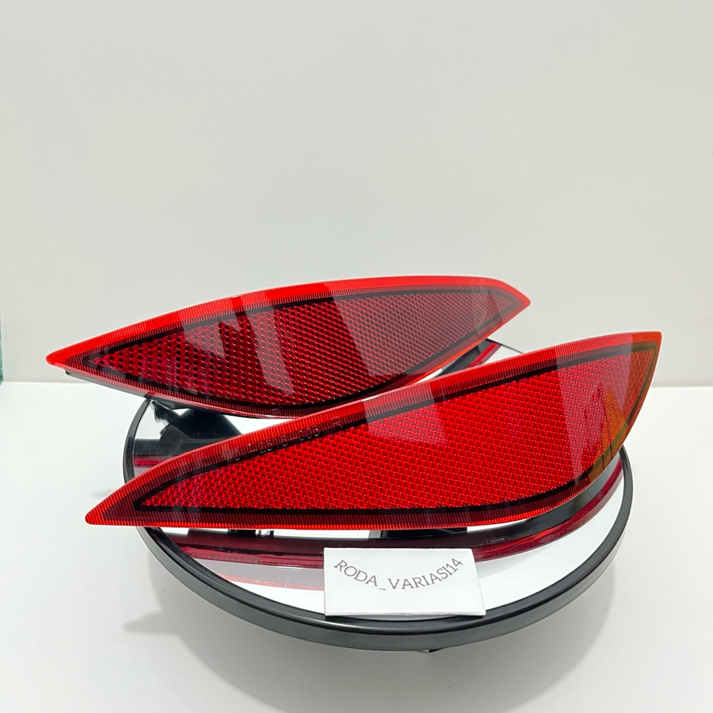 reflektor bemper bumper belakang rush 2018-2020