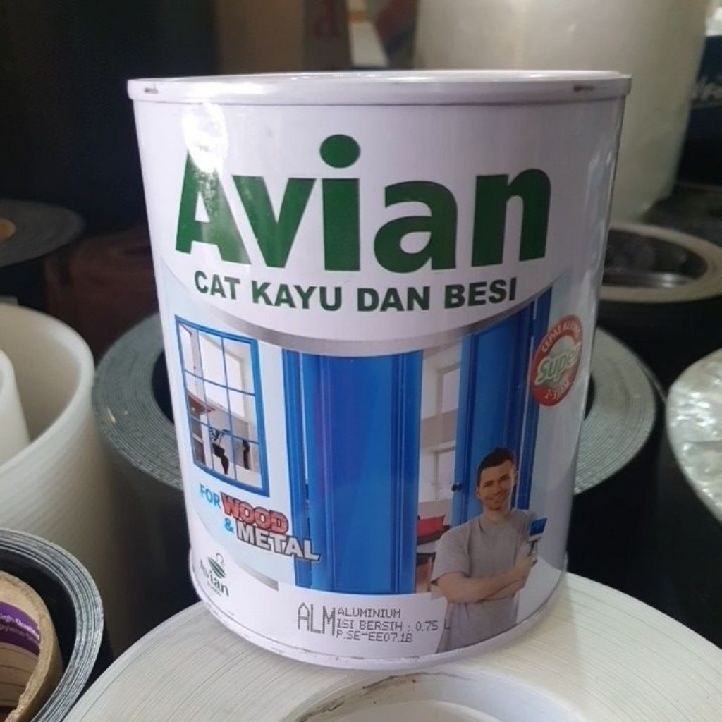 cat besi aluminium AVIAN Silver 750mL