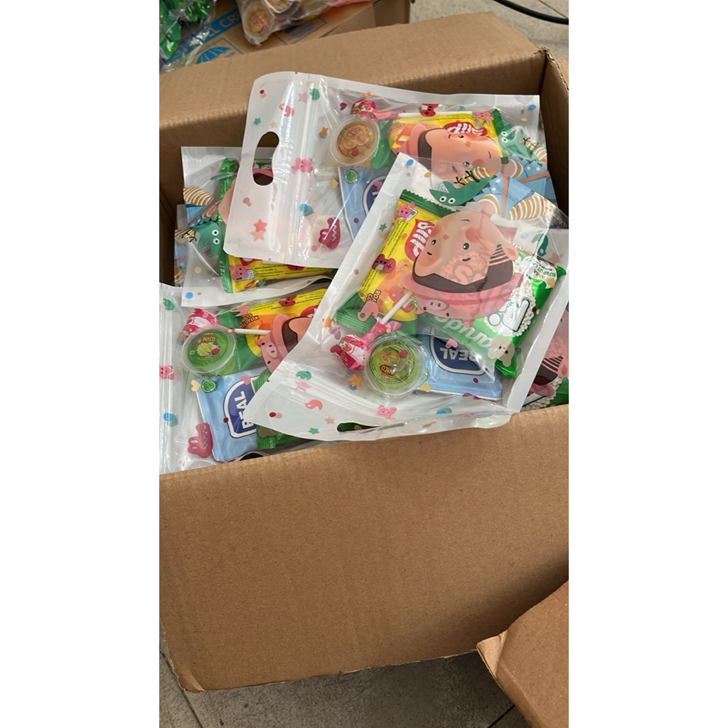 

Bingkisan Mini / Parcel ulang tahun atau acara lainnya murah (Instan / Gosand )