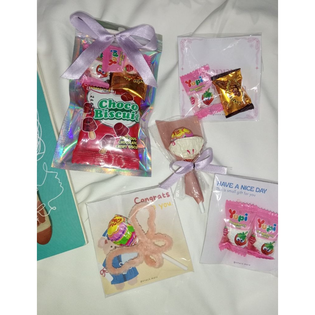 

[Mini Gift Snack] mini hampers/ulangtahun/ wisuda/sempro/freebies/ ukuran 10×10 cm