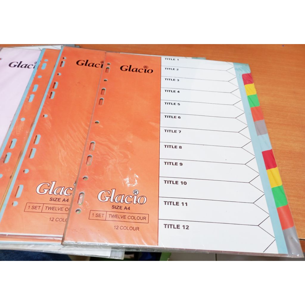 

Pembatas Binder A4 Glacio