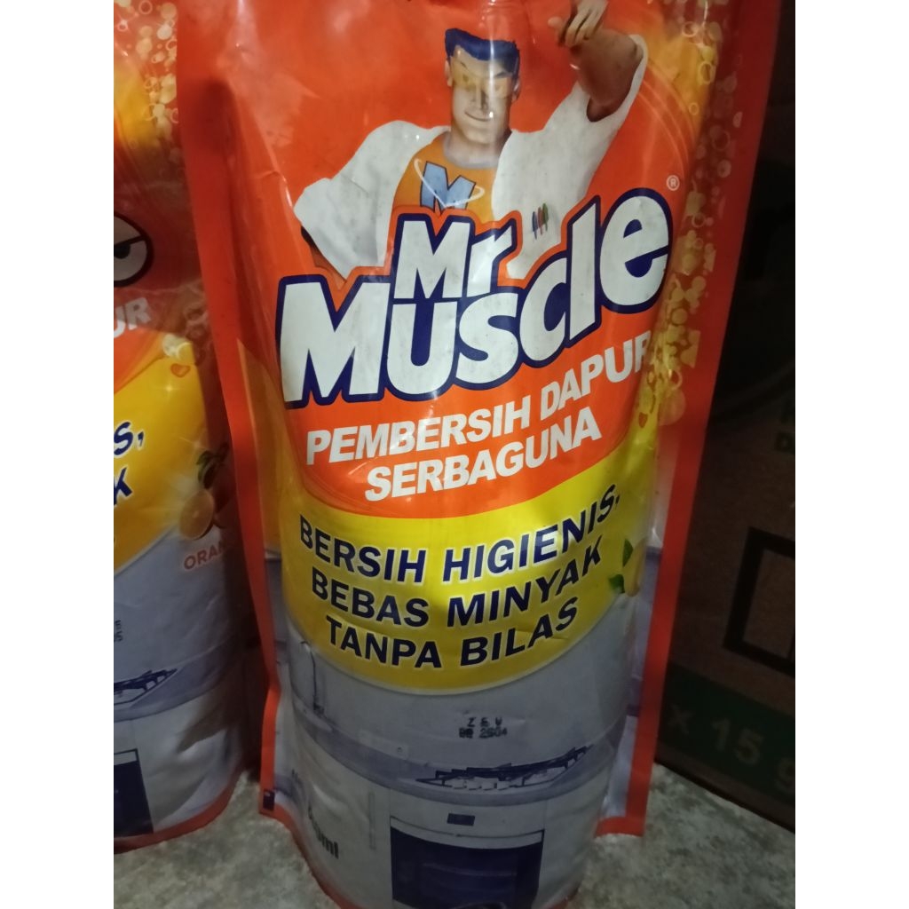 MR MUSCLE PEMBERSIH DAPUR SERBAGUNA 800ML. MR MUSCLE 800ML. CAIRAN PEMBERSIH MINYAK DI DAPUR MR MUSC