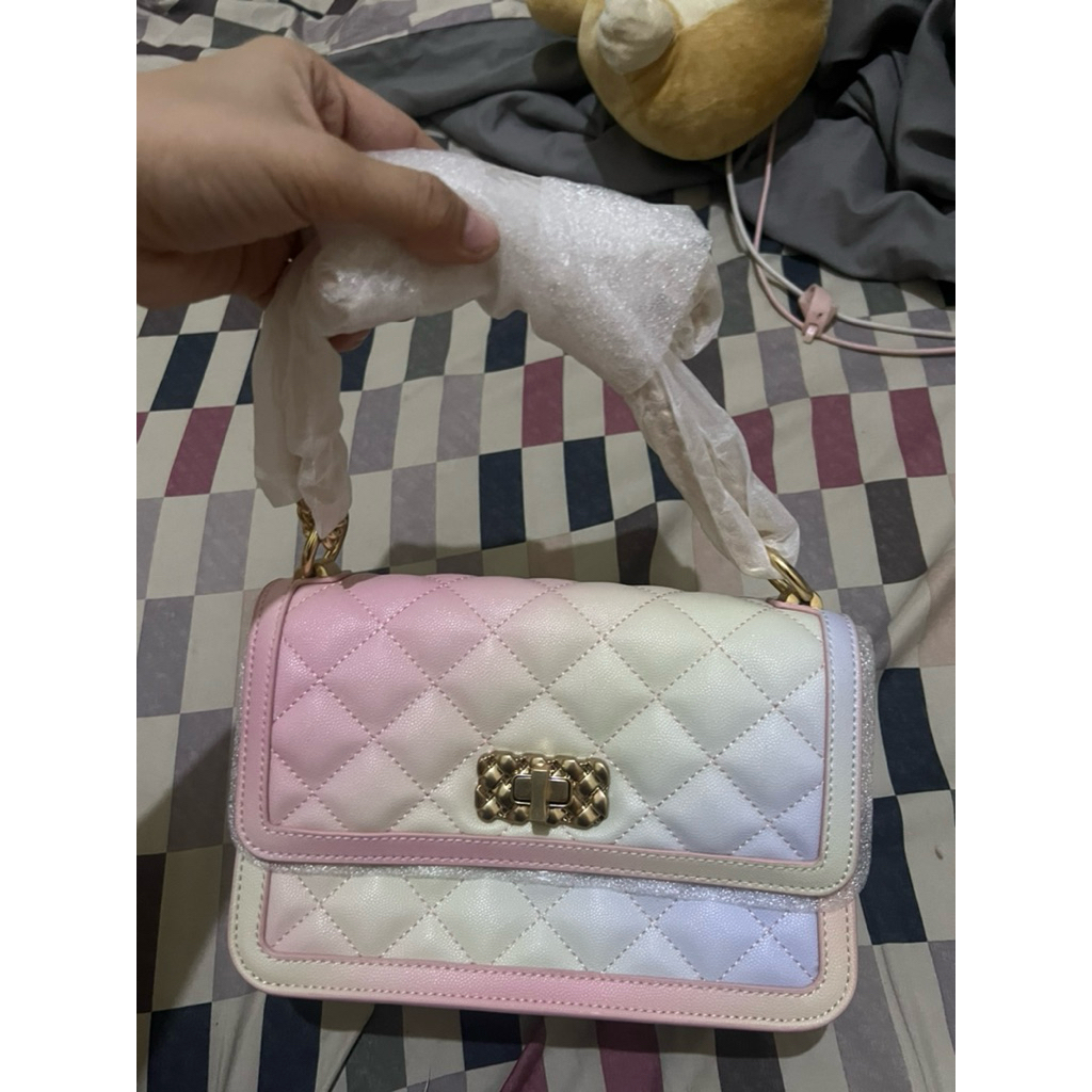 Preloved Charles & Keith Micaela Quilted Chain Bag