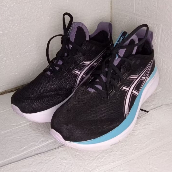 Sepatu Lari Asics Gel Nimbus 27