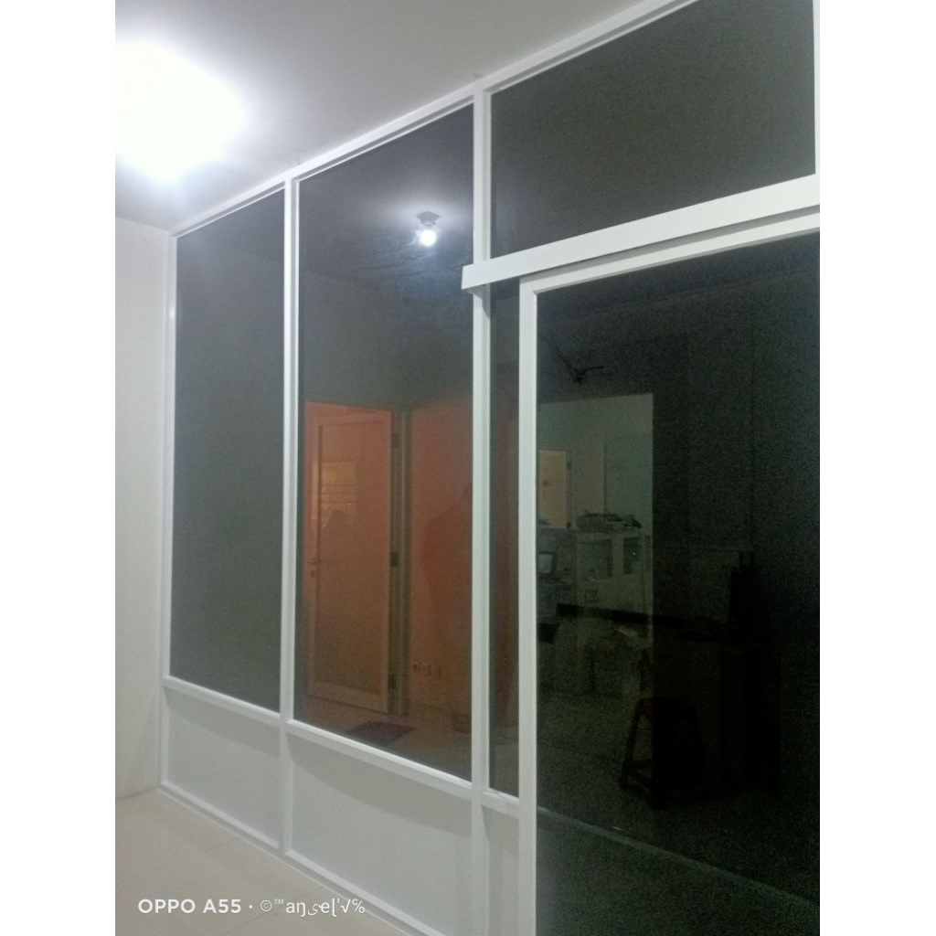 pintu Sleding aluminium kaca perdaun