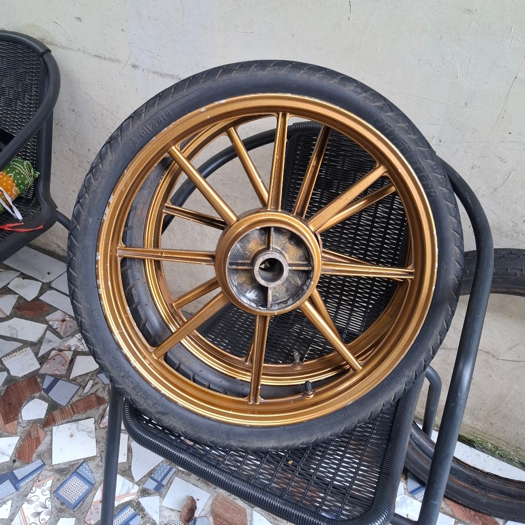 Velg rx king palang 8 velg plus ban bekas copotan rx king ring 17 dan 18