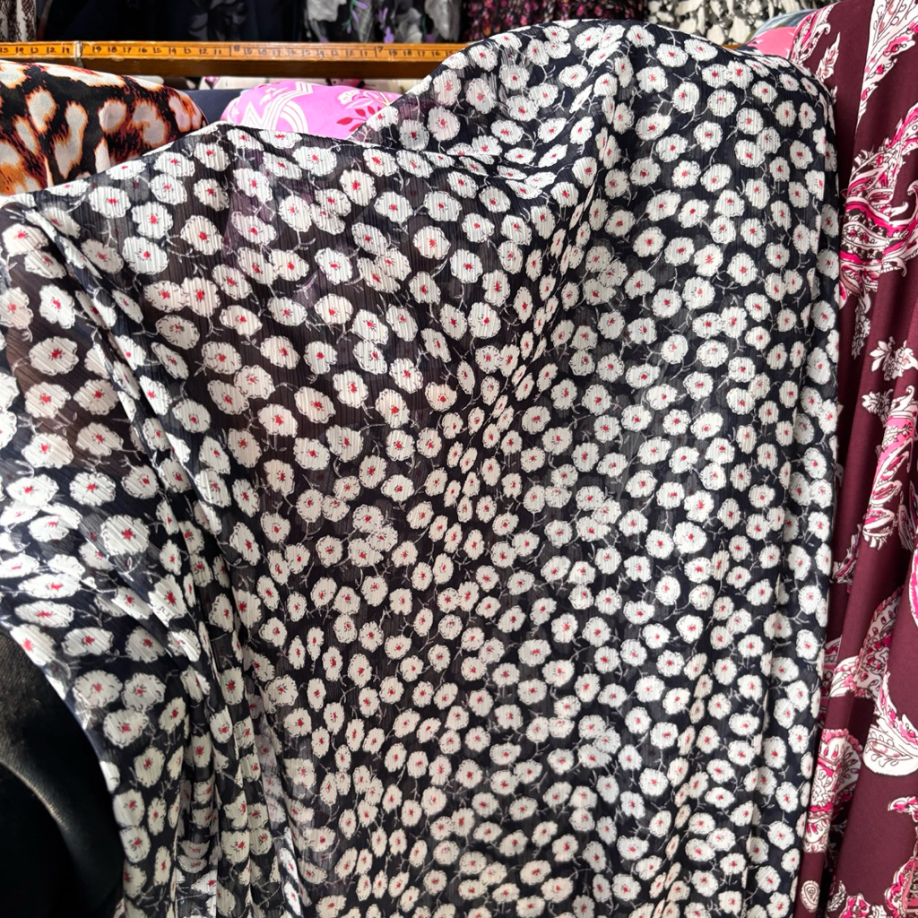 Kain Sifon Ceruty Yoryu Motif Bunga Kecil – Bahan Jatuh Lembut untuk Gamis, Dress, Atasan, Hijab, da