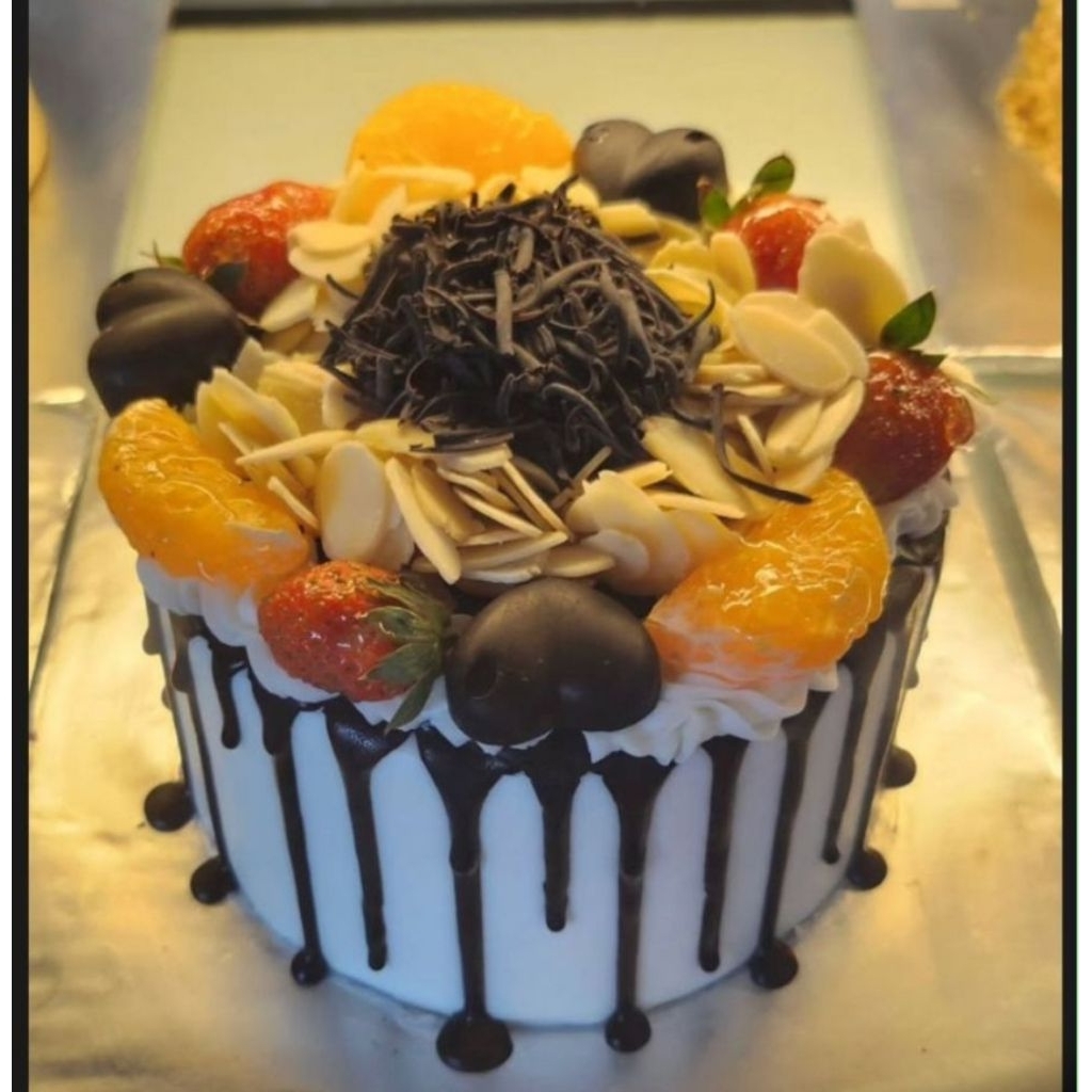 

Greated Full Fruits Almond Choco ( 14cm & 15cm) Cake / Kue Tart / Produk Nature Cakes