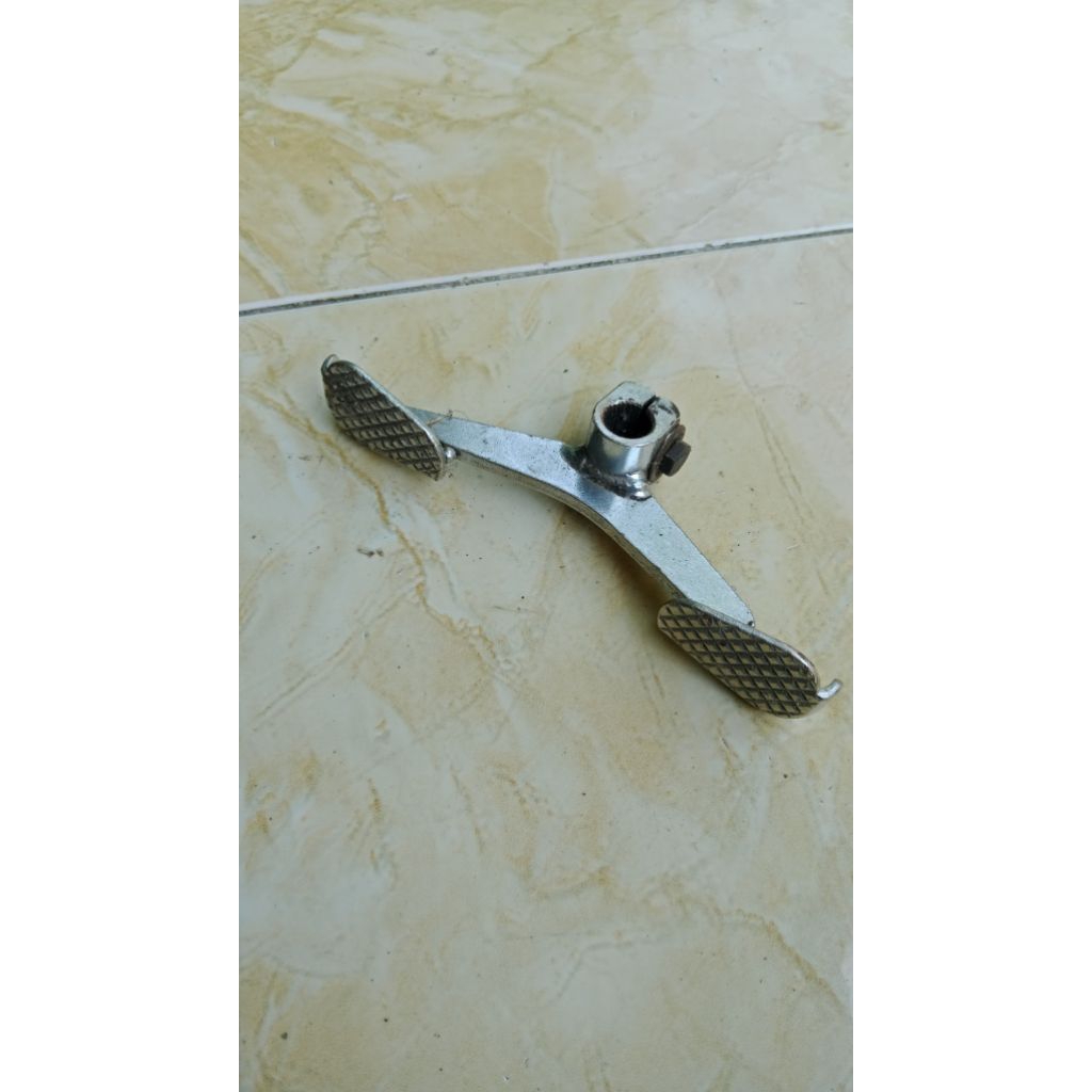 pedal presneling gigi motor roda tiga viar kaisar tossa bekas original