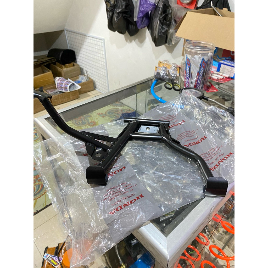 jagang tengah standart tengah scopy beat original ahm honda asli