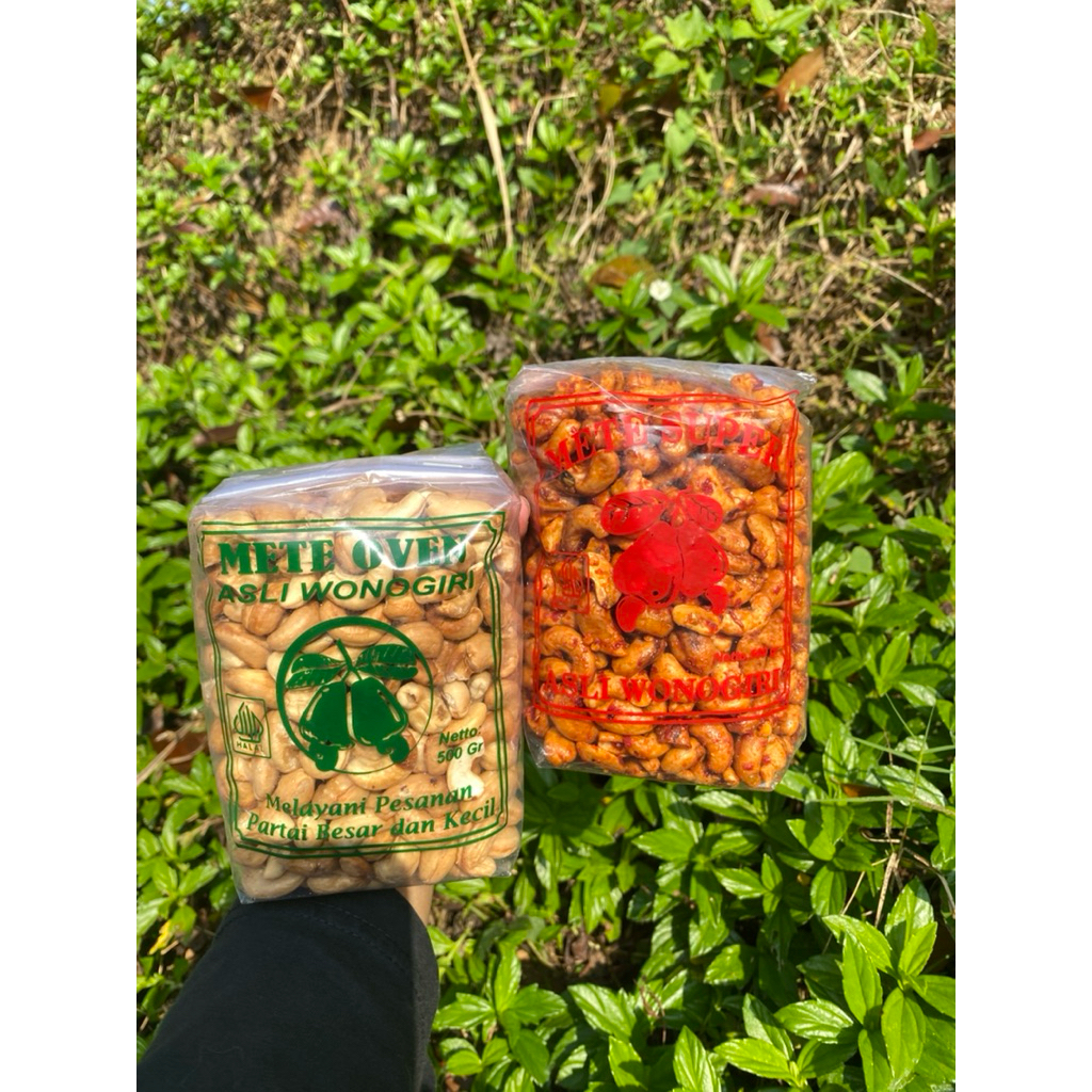 

PAKET BUNDLING KACANG METE ( 500 Gr Oven & 500 Gr Pedas Manis)