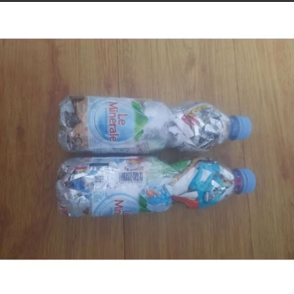 

Ecobrik Ekobrick Botol Le Mineral kemasan 600ml berat kurang lebih 200gr tugas sekolah