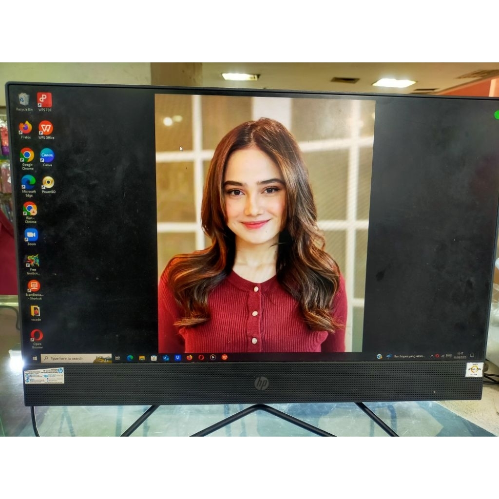 HP 205 Pro G4 22 All In One Pc AMD Atlhon Silver