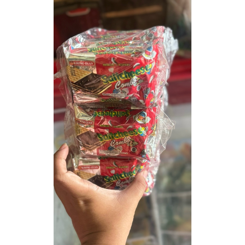 

Khong Guan Saltcheese Cokelat 10x17g Combo