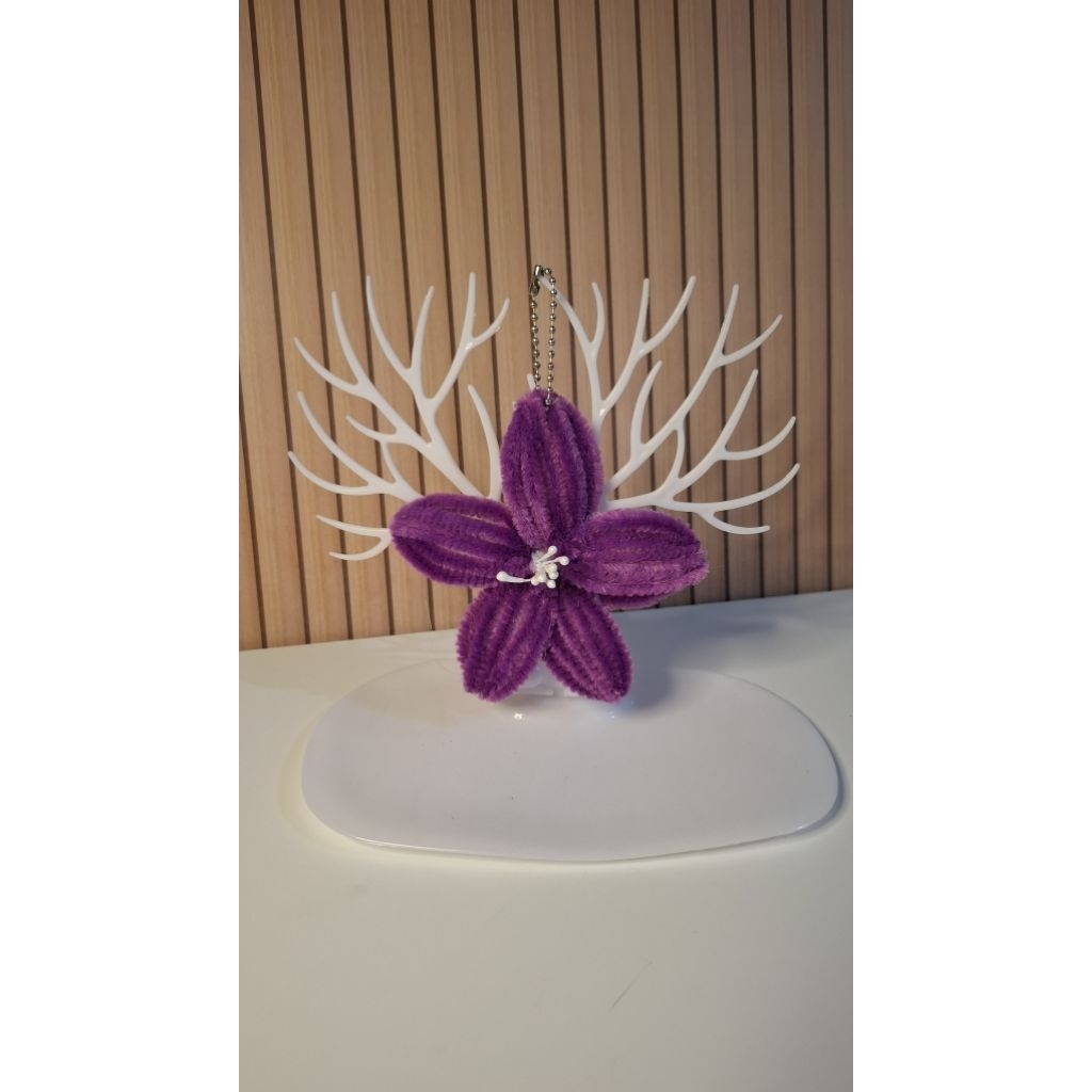 Bag charm / phone strap bunga lily