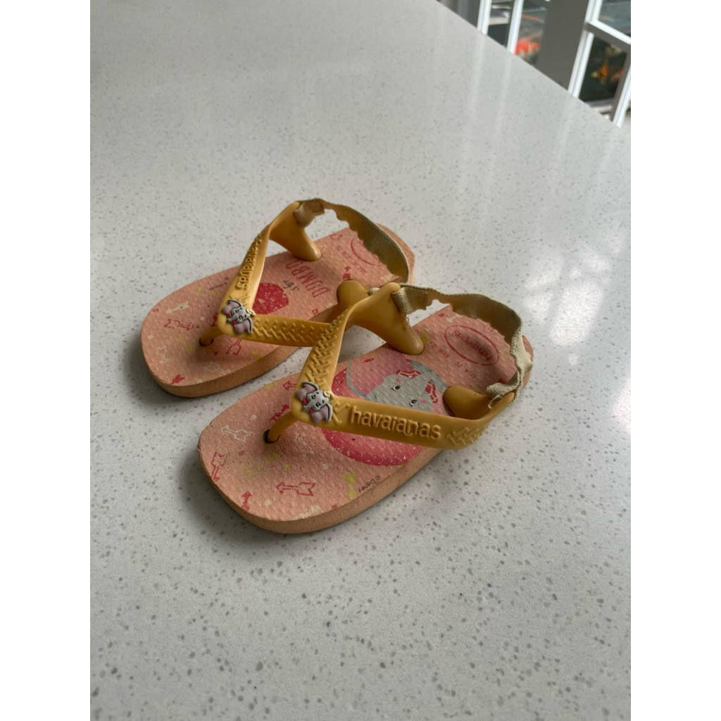 [PRELOVED] Sendal Havaianas size 23 Disney Dumbo