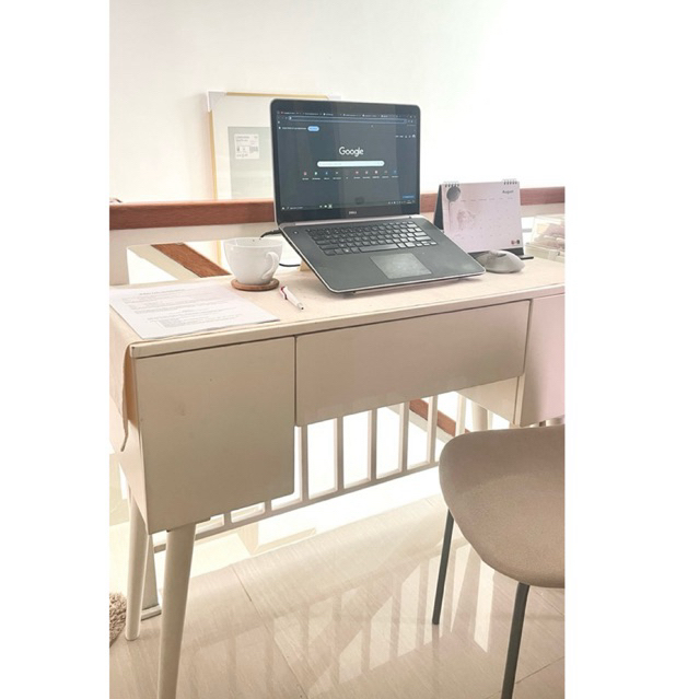 Meja rias (include cermin&kursi putih) LIVIEN PRELOVED