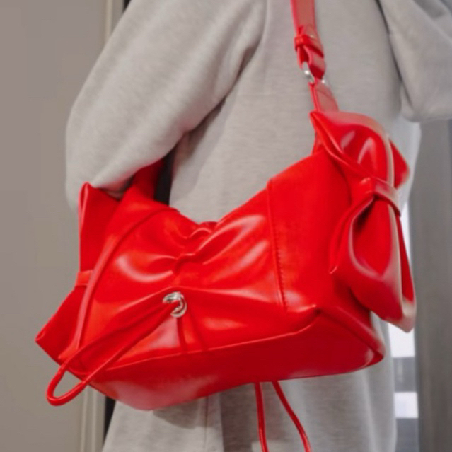 Pomelo Hello Kitty Red Bag