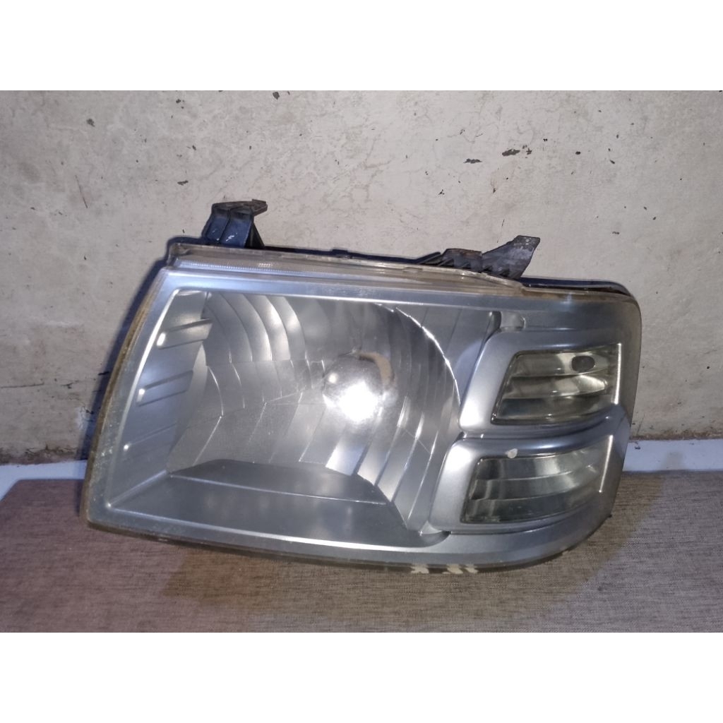 HEADLAMP LAMPU DEPAN FORD RANGER 2006 2007 2008 - ORIGINAL