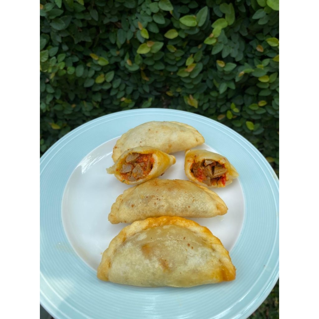 

Cireng isi si cc, ayam suir mercon & daun jeruk, baso mercon