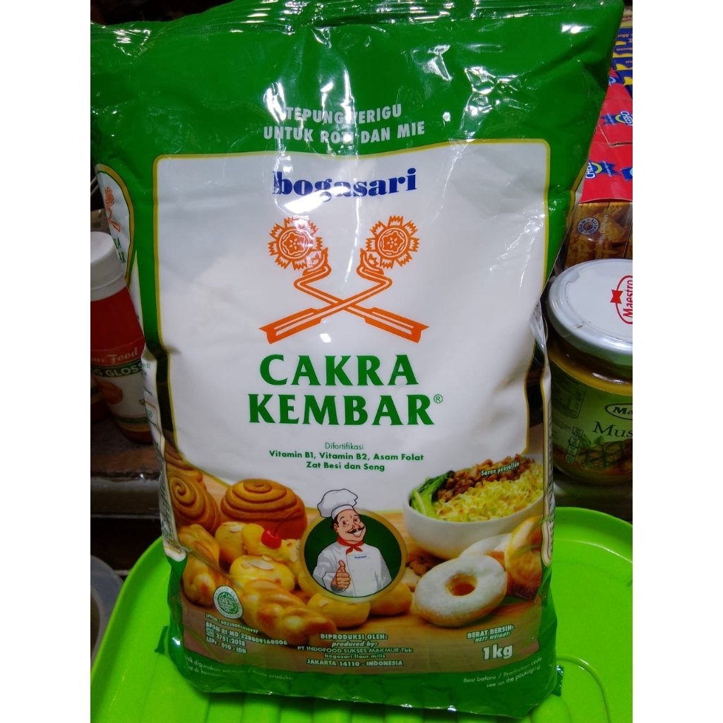 

Tepung Terigu Bogasari Cakra Kembar Premium Untuk Roti dan Mie Kemasan 1 Kg