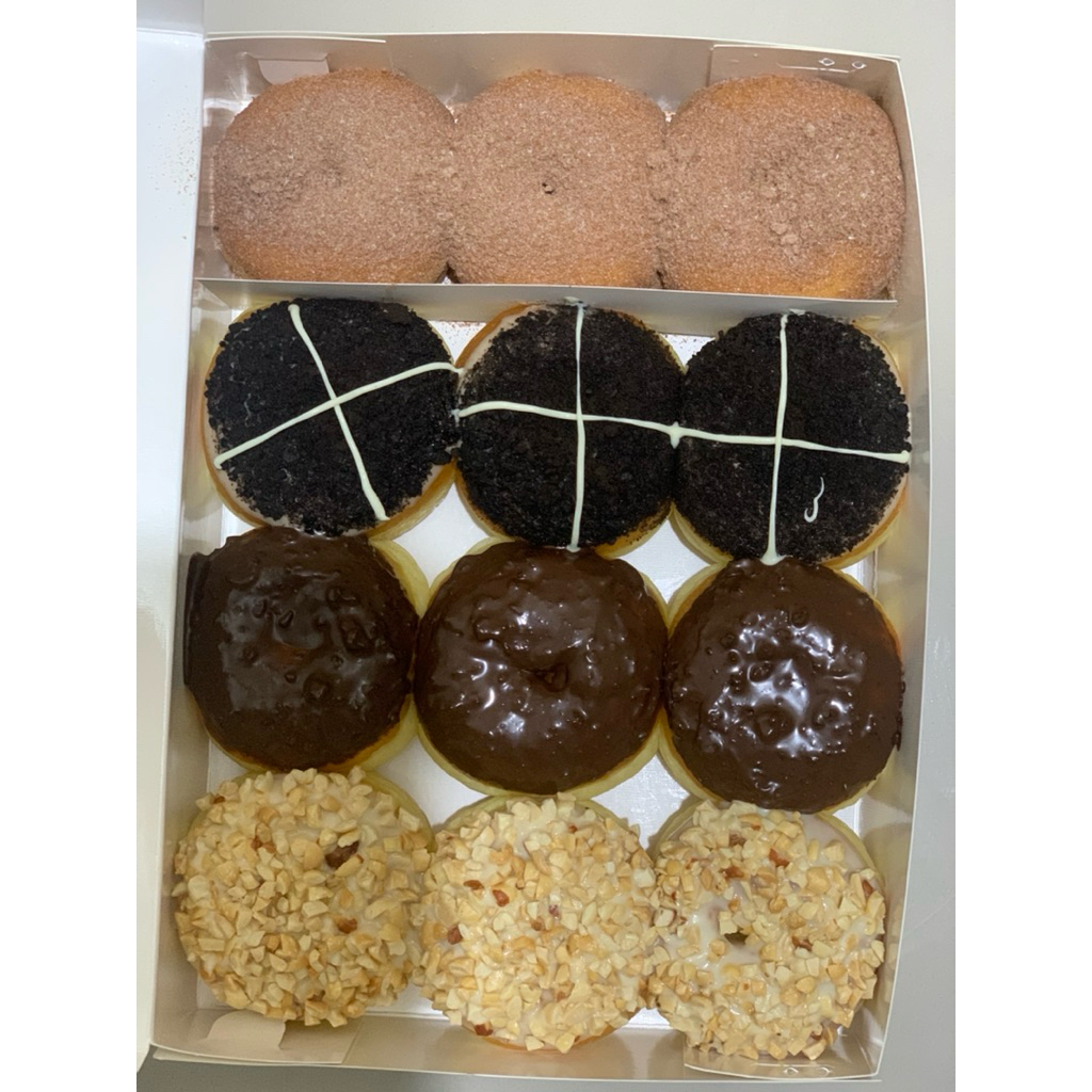 

Donat Kentang Premium 1 dozen donat mini basic